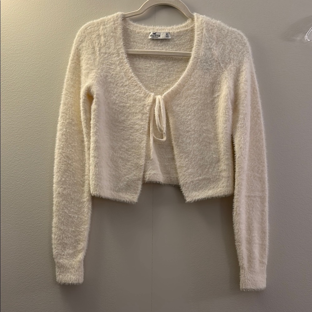 Hollister Cozy Cream Cardigan Sweater